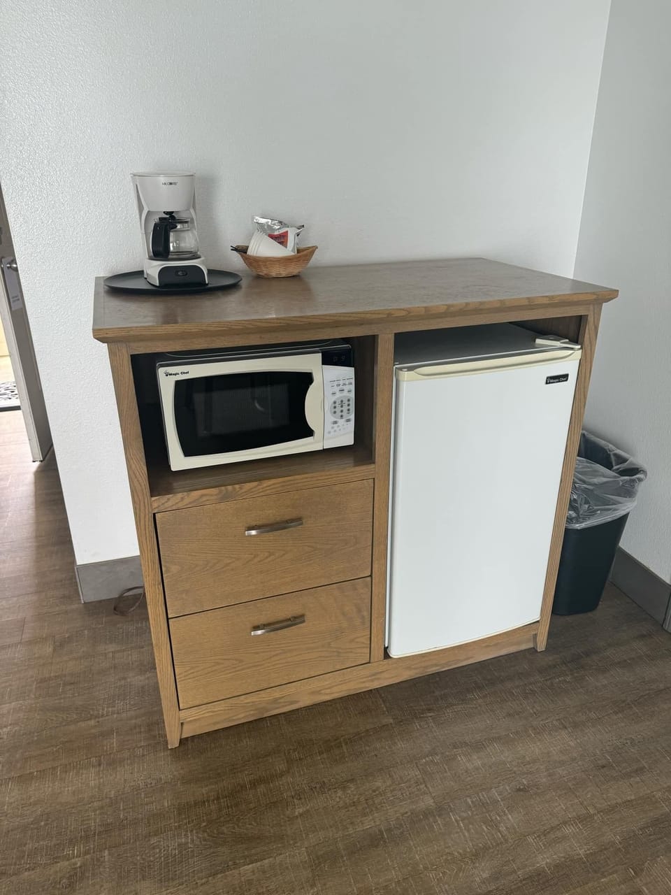 Mini-refrigerator