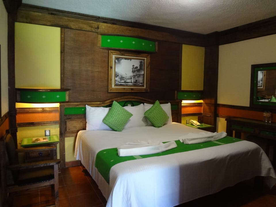 Premium bedding, in-room safe, desk, iron/ironing board