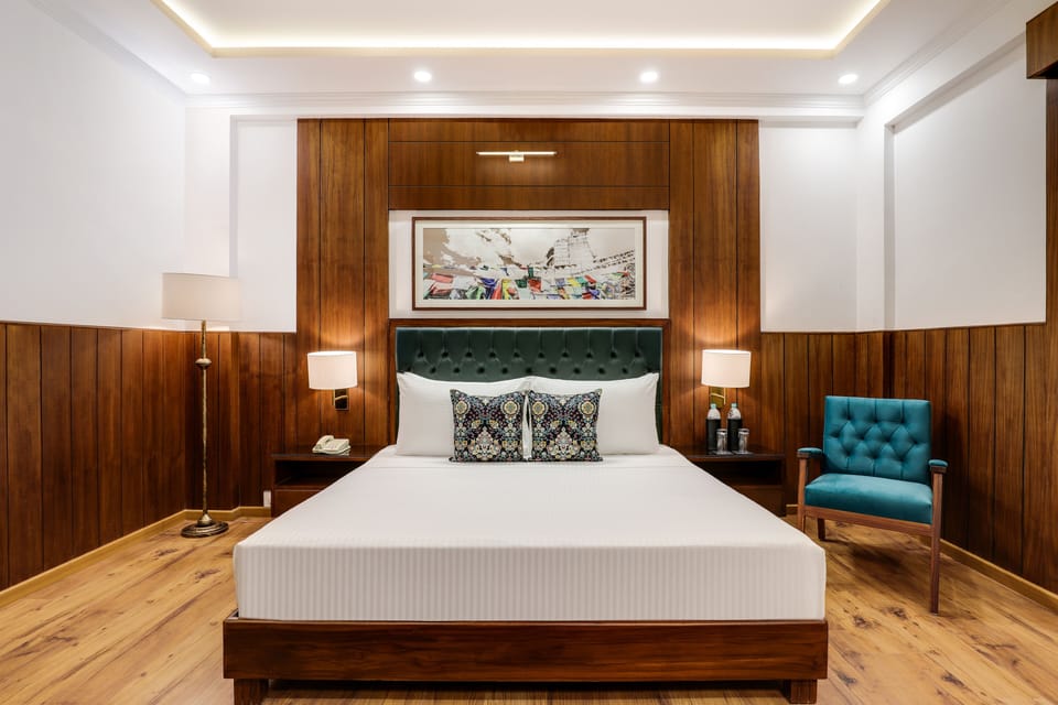 Superior King Room | 1 bedroom, down comforters, free minibar items, in-room safe