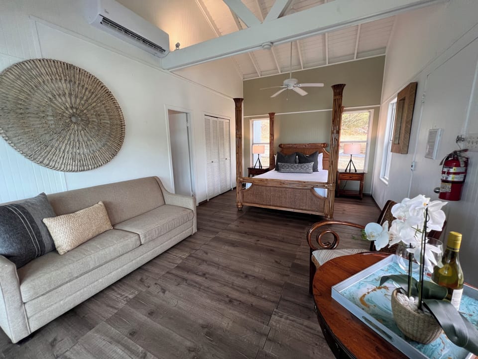 In-room safe, iron/ironing board, WiFi (free), bed sheets
