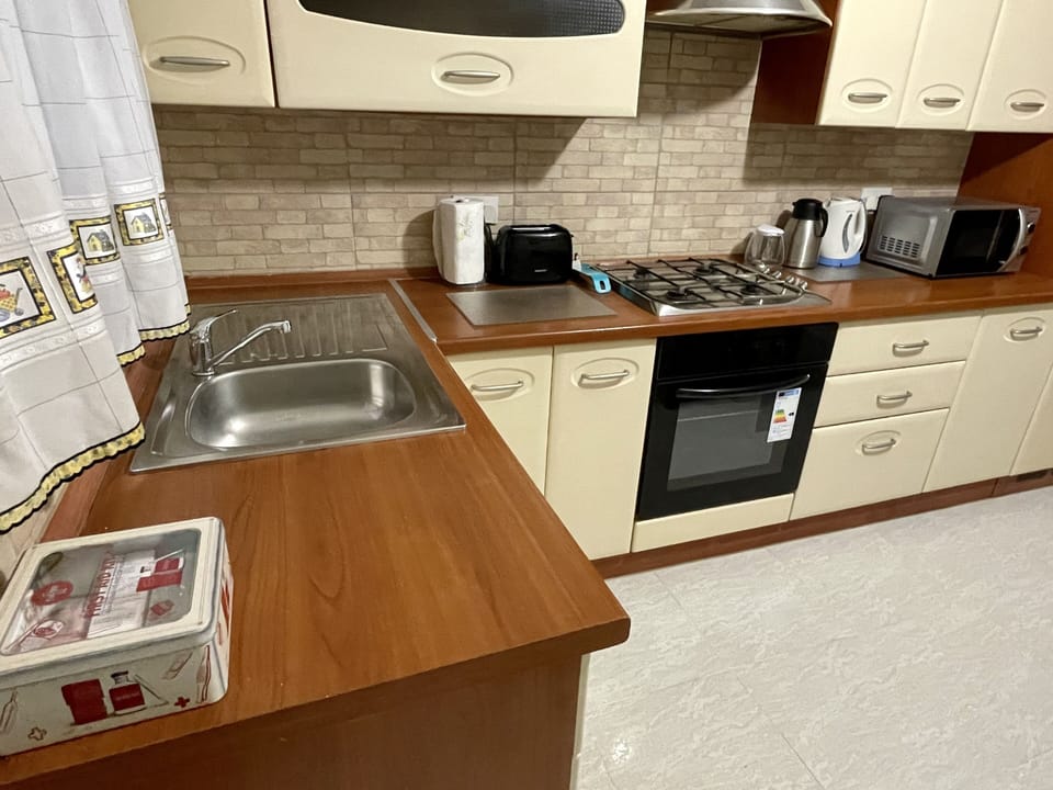 Kitchen area