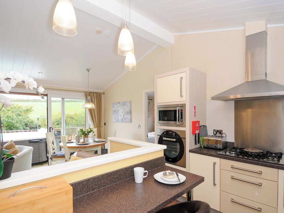 Cottage | Private kitchen | Fridge, dishwasher, electric kettle, toaster