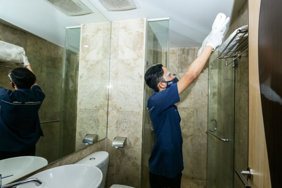 Shower, free toiletries, hair dryer, slippers