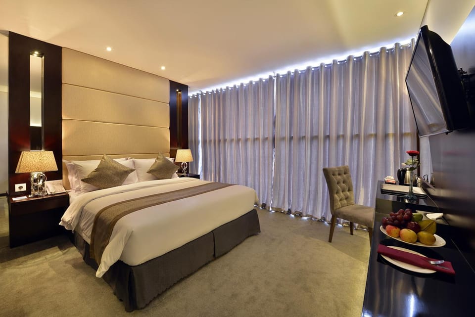 In-room safe, desk, blackout drapes, soundproofing