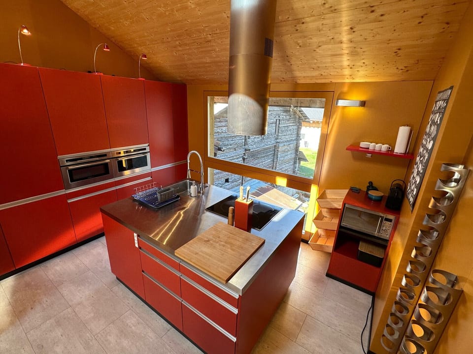 Fitted kitchen with central island