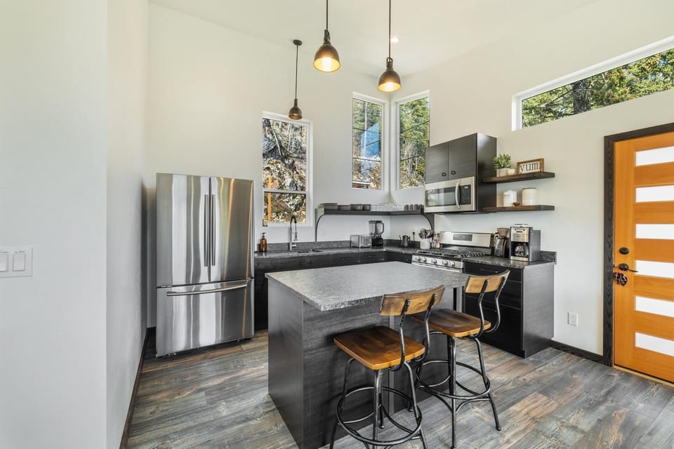 Kitchen (Upstairs)