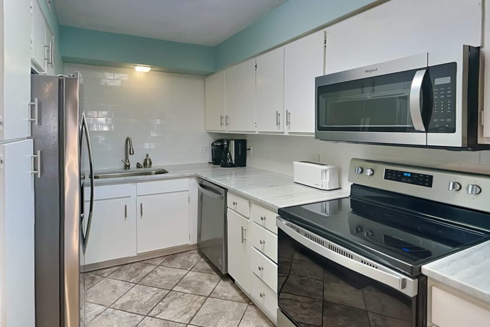 Condo, Multiple Beds, Balcony, Ocean View (#424 - No Pets) | Private kitchen | Fridge, microwave, oven, stovetop