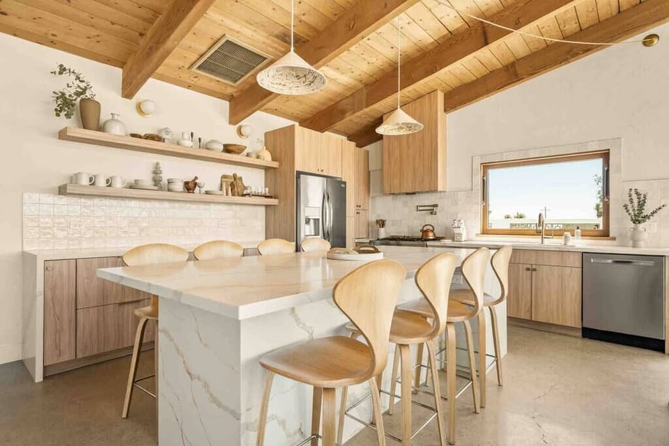 Huge island that seats up to 10