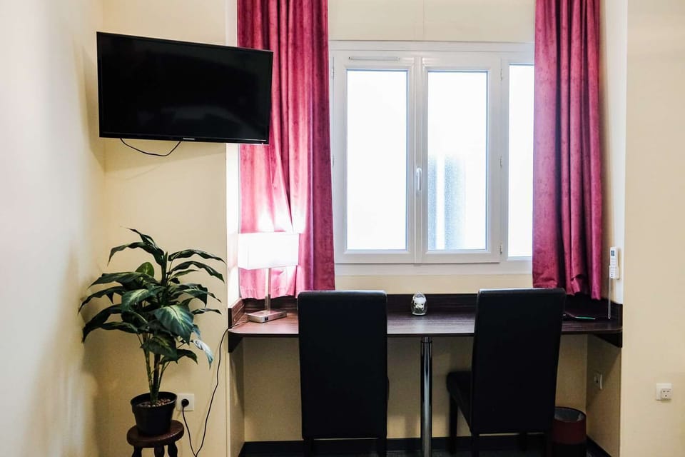 In-room safe, desk, iron/ironing board, free WiFi