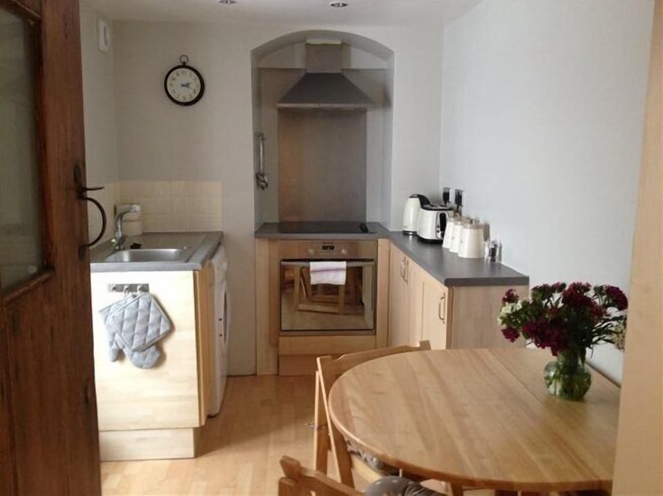 Fridge, microwave, coffee/tea maker