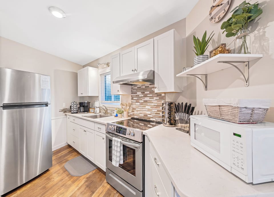 Fully stocked kitchen and new appliances