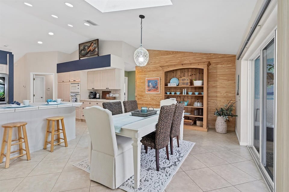 beautiful dining area
