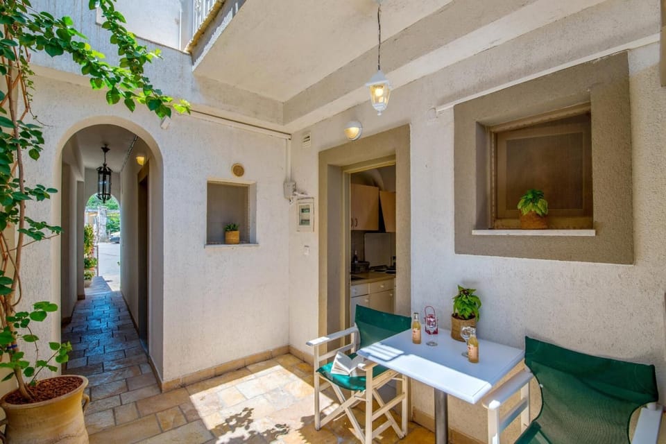 House | 1 bedroom