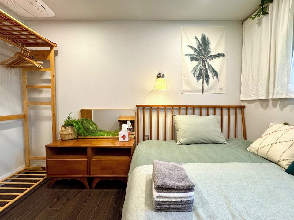 Double Room (01) | Individually furnished, desk, laptop workspace, iron/ironing board