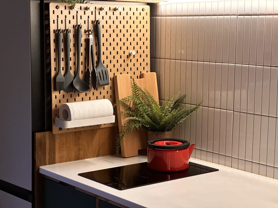 Fridge, microwave, stovetop, electric kettle
