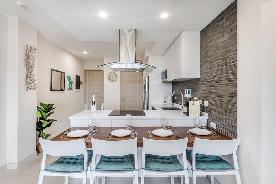 Our fully equipped, modern kitchen lets you create anything—from quick breakfasts to elegant three-course dinners with ease and style.