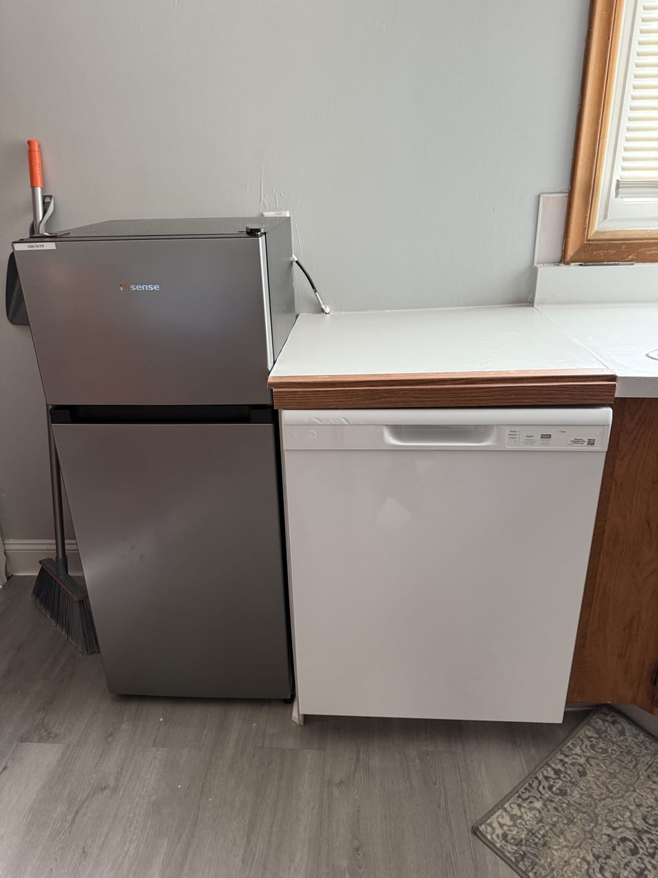 Fridge and dishwasher