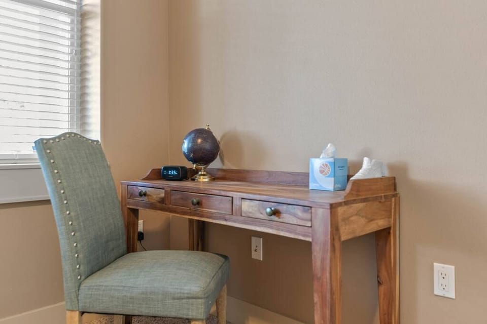 Desk