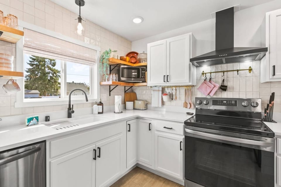 Plenty Of Counter Space To Prepare Meals