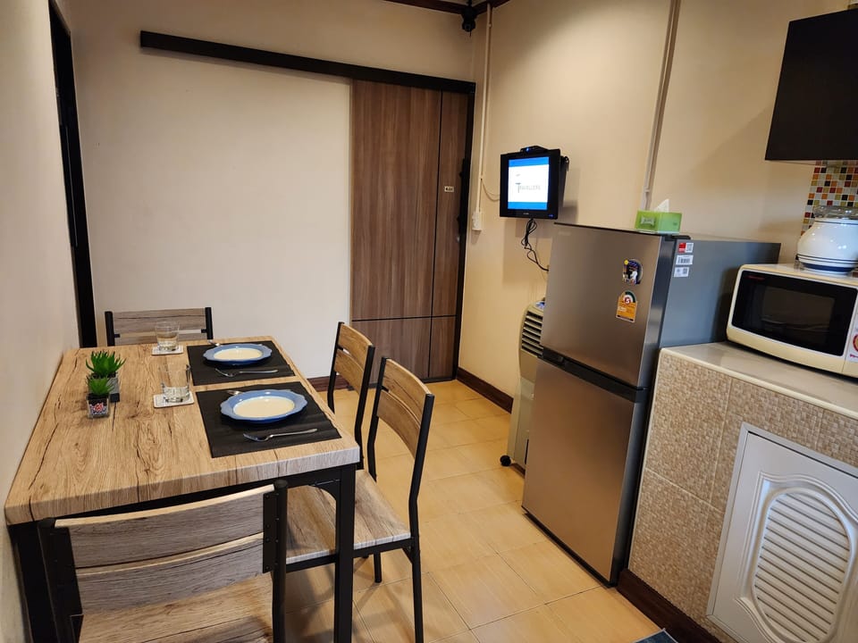 Fridge, microwave, oven, rice cooker