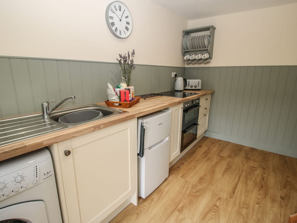 Fridge, dishwasher, electric kettle, toaster