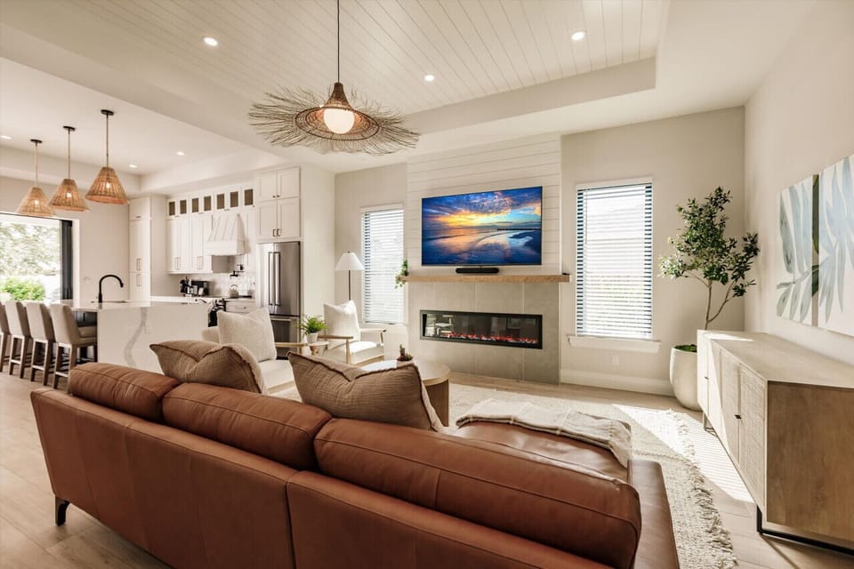 Living Room, Smart TV, Indoor Fireplace.