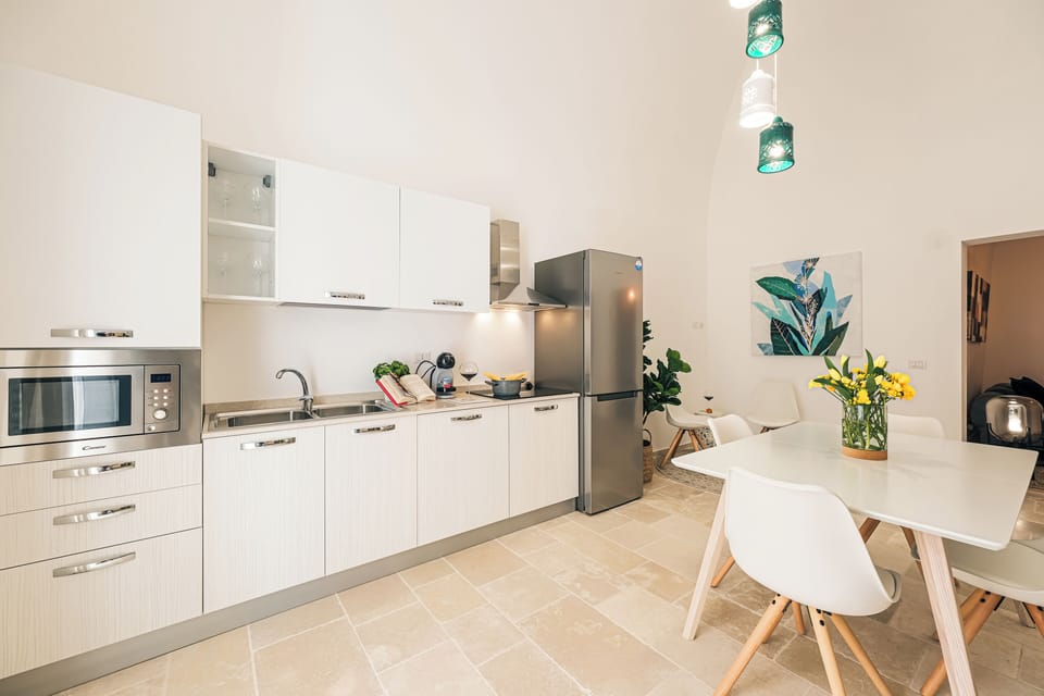 Superior Apartment, 3 Bedrooms, Terrace, City View | Private kitchen | Electric kettle