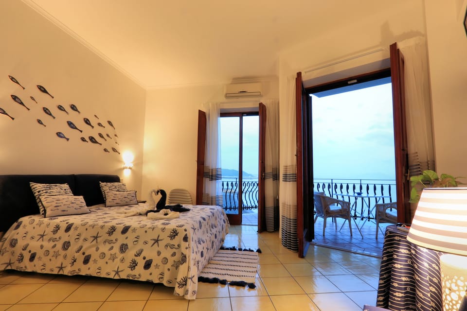 Romantic Studio Suite, Balcony, Sea View | Free WiFi