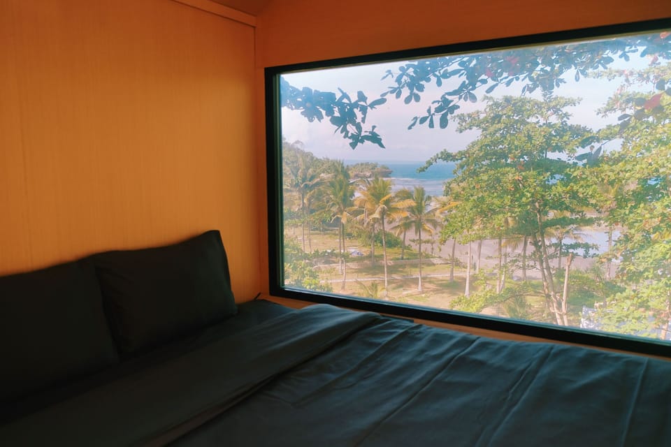 Deluxe Cabin | 1 bedroom, soundproofing, free WiFi, bed sheets