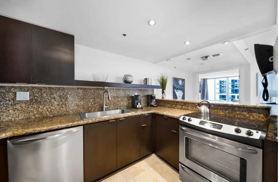 Fully equipped kitchen