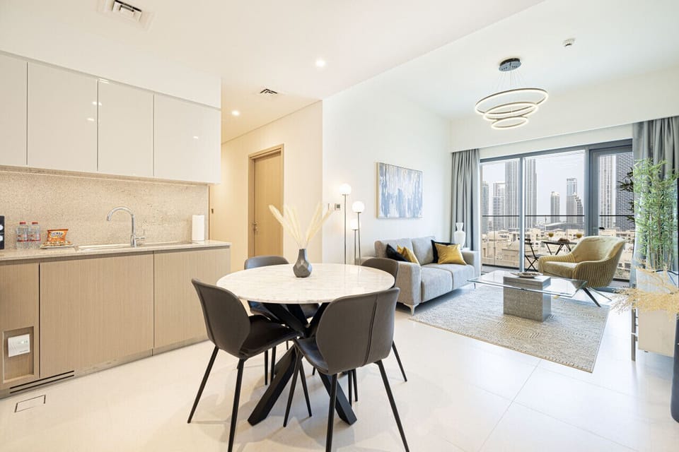 Expansive Kitchen, Stylish Dining for Four