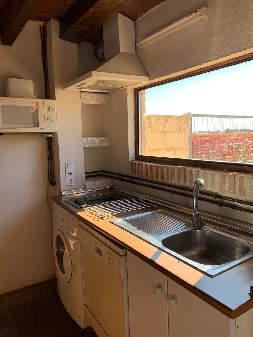 Family Cottage | Private kitchen | Full-size fridge, microwave, stovetop, toaster