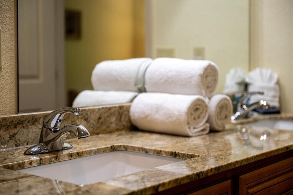 Sevierville-Cabin-Mountain-Sounds-Interior-Bathroom (3)