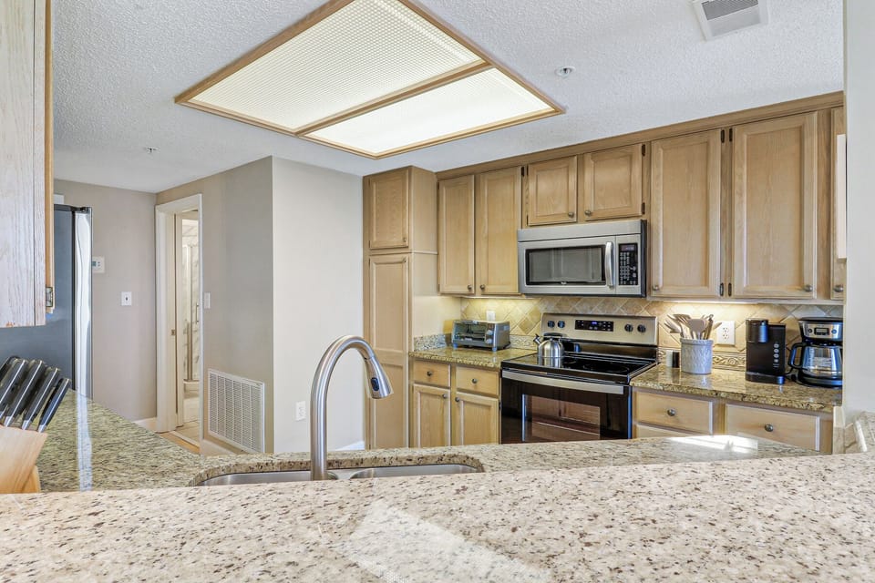 2519 Windsor II | Kitchen