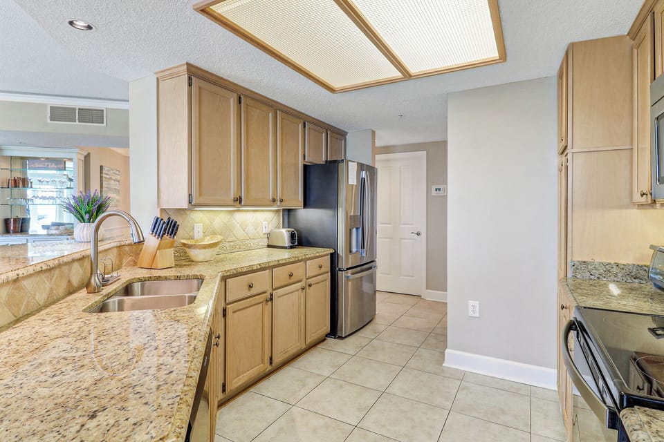 2519 Windsor II | Kitchen