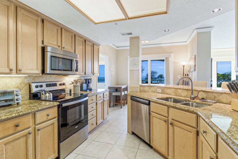 2519 Windsor II | Kitchen