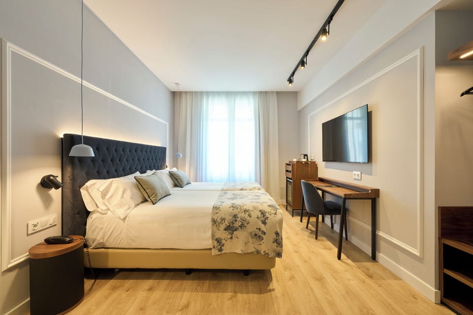 Minibar, in-room safe, desk, soundproofing