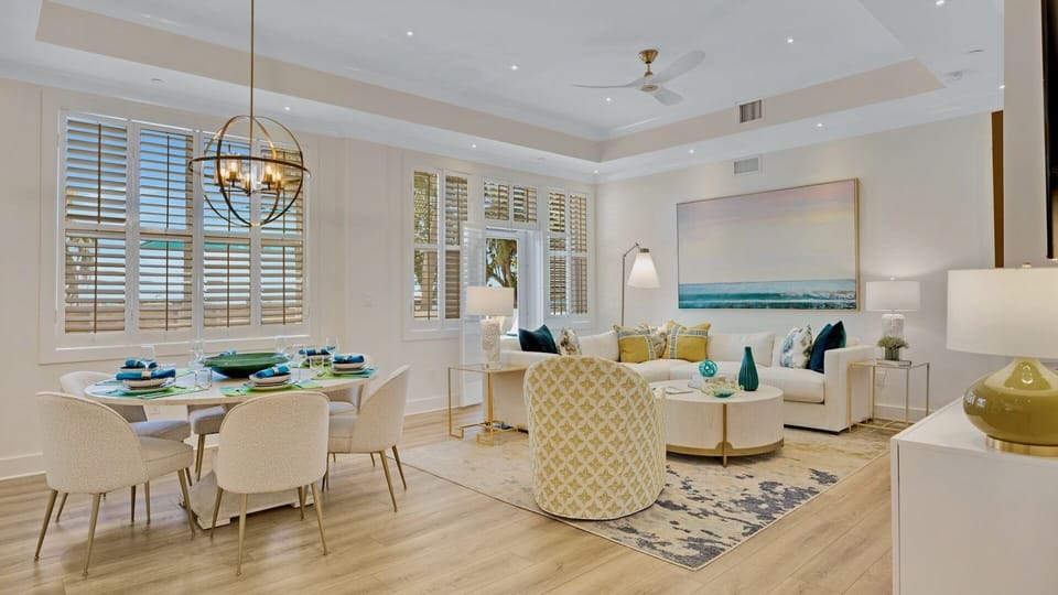 Welcome to Modern Majesty...