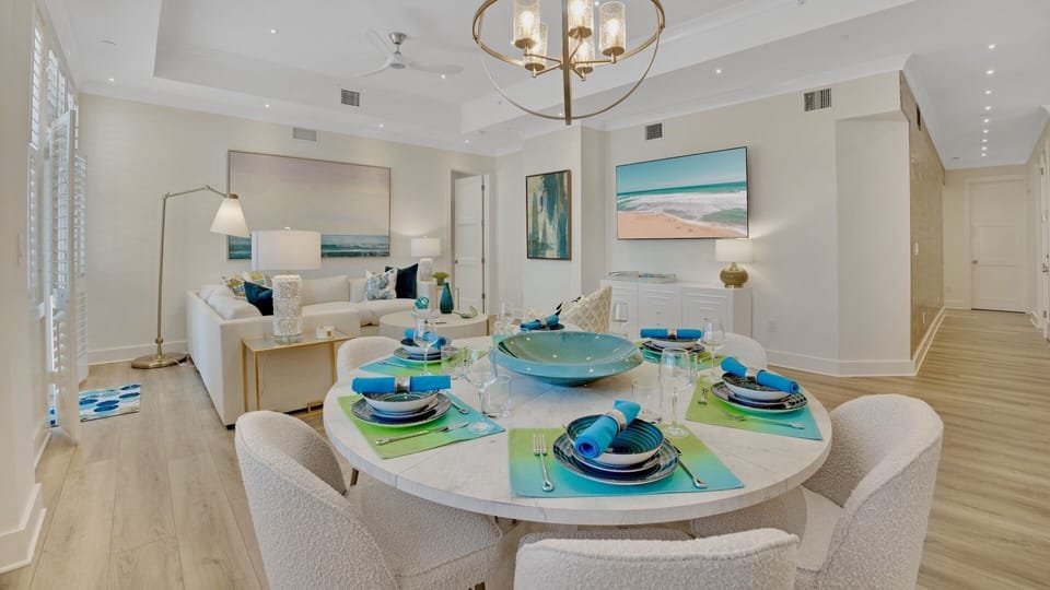 Interior dining for six...