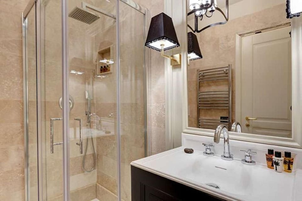 Shower, free toiletries, hair dryer, bathrobes