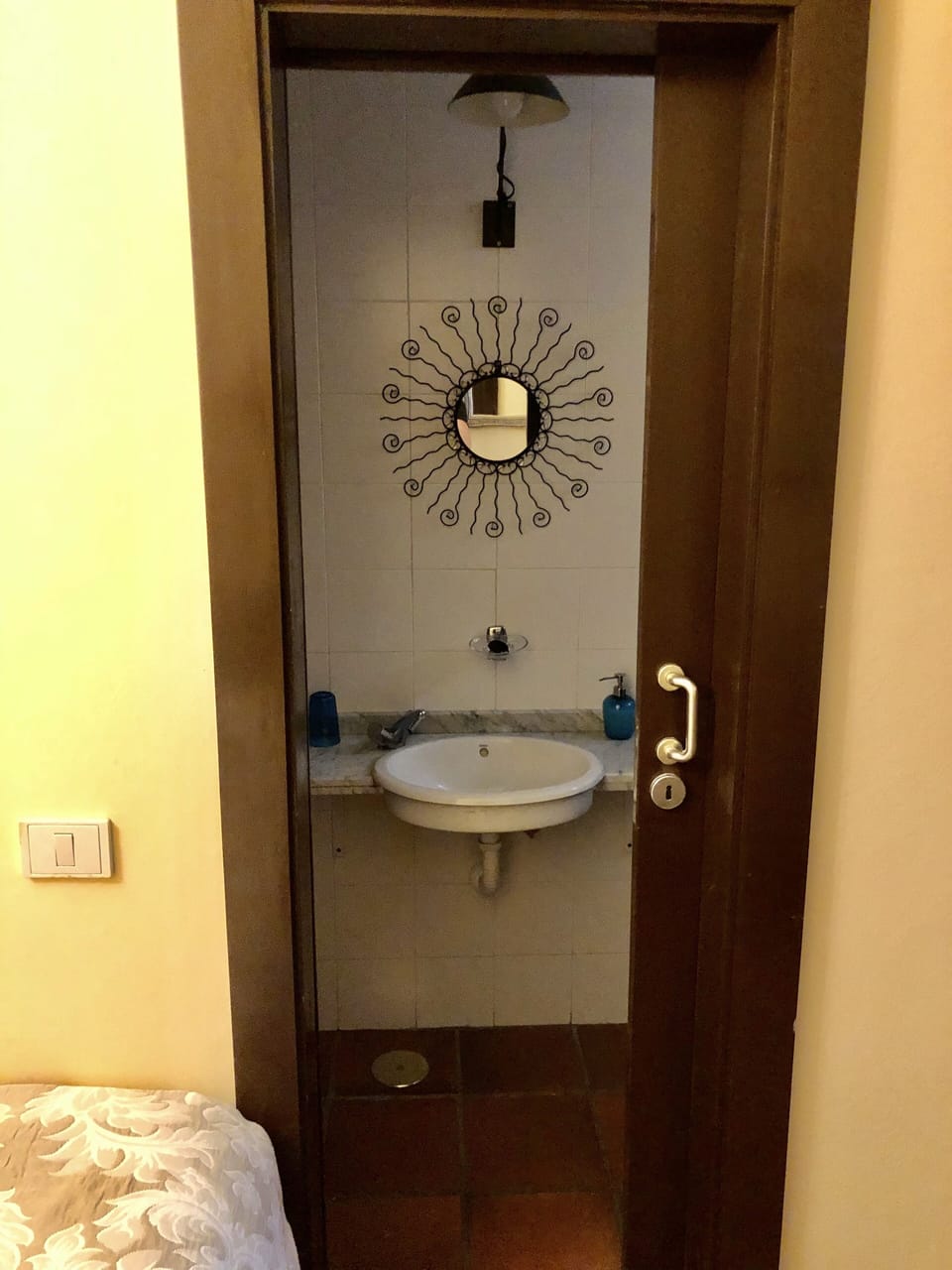 Premium bedding, minibar, iron/ironing board, free WiFi