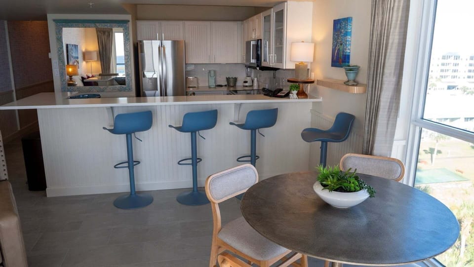 House, 2 Bedrooms | Dining