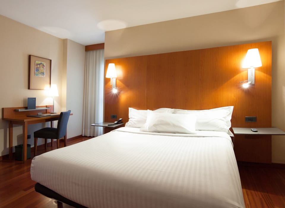 Minibar, in-room safe, individually furnished, desk