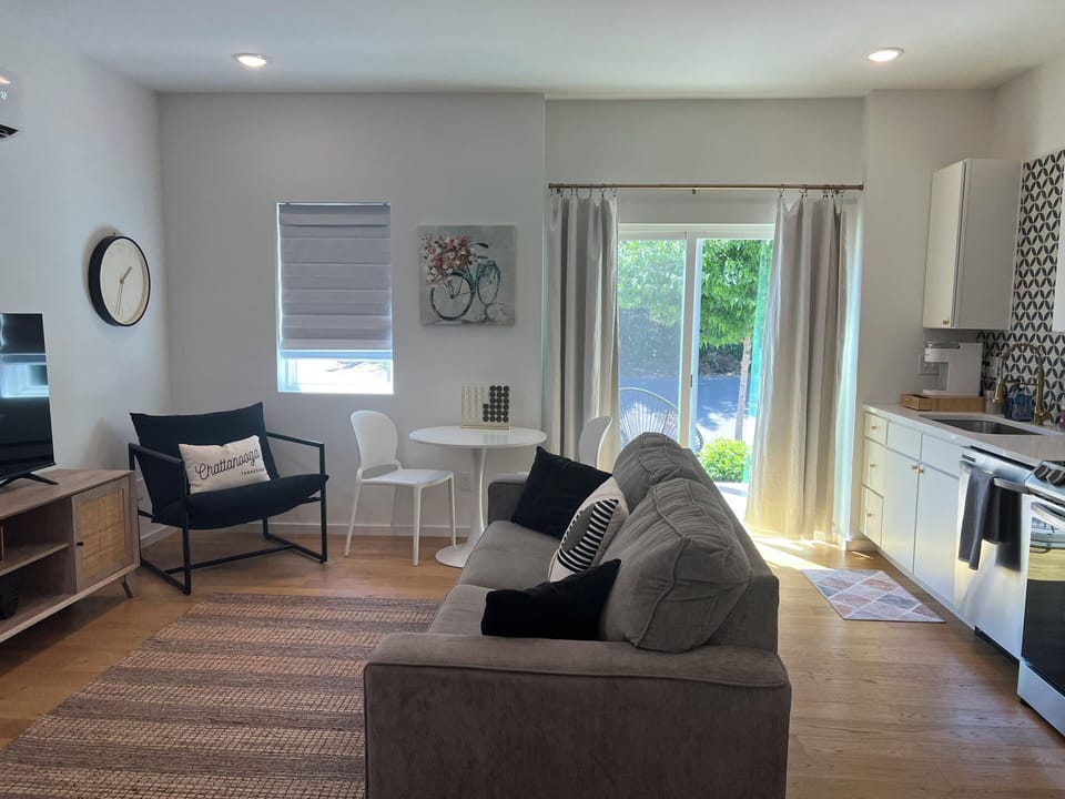 Living room, Kitchen