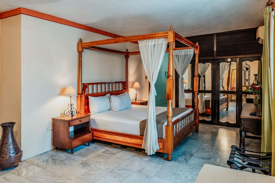 Deluxe Room | Soundproofing, WiFi (free), bed sheets