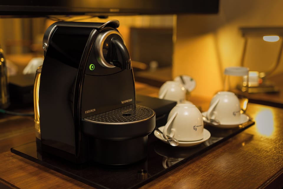 Superior Twin Room, 2 Single Beds | Coffee and/or coffee maker
