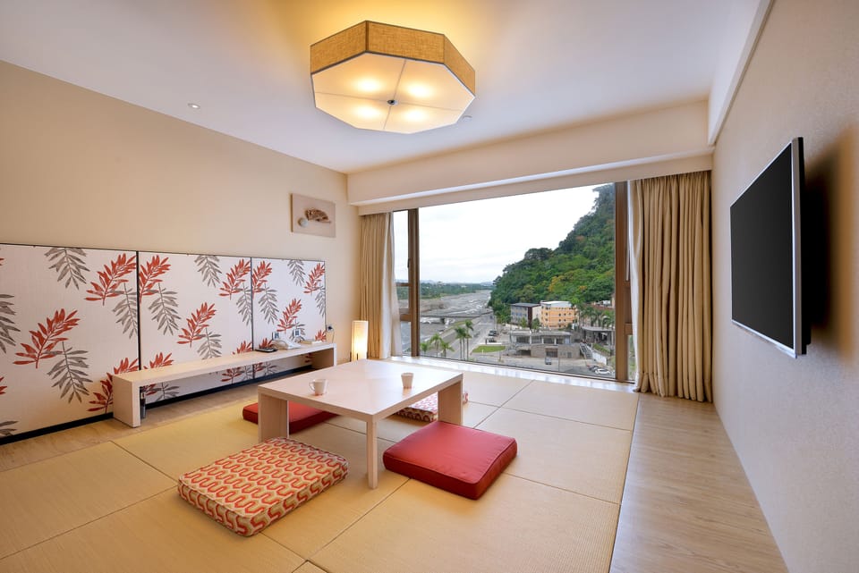 Elite Triple Room | Desk, blackout drapes, iron/ironing board, free WiFi