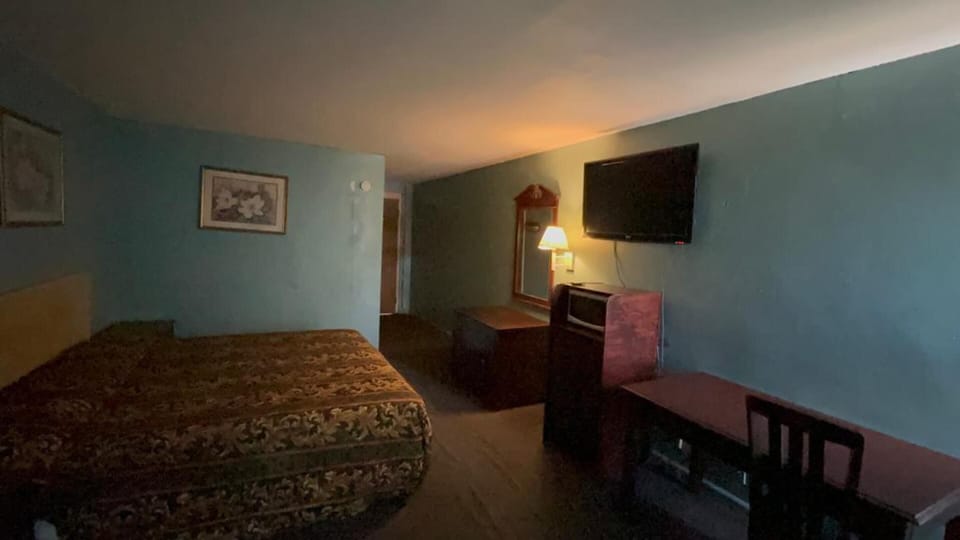 Single Room, Smoking | Desk, free WiFi, bed sheets