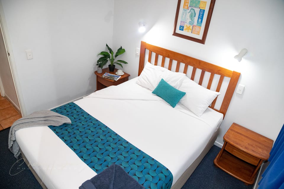 1 bedroom, laptop workspace, soundproofing, iron/ironing board