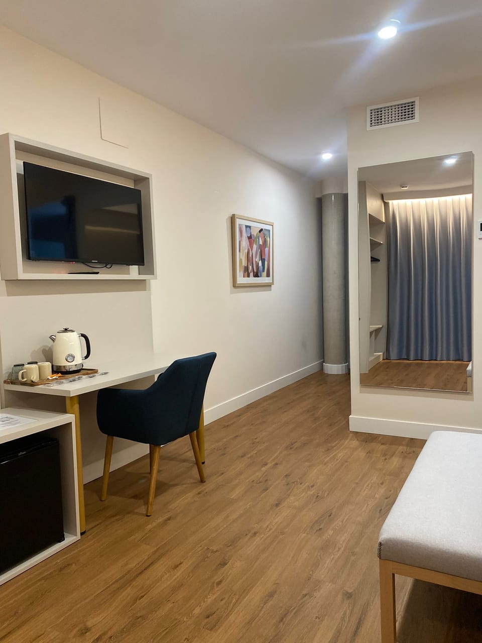 Double Room, Balcony | Minibar, in-room safe, blackout drapes, free WiFi